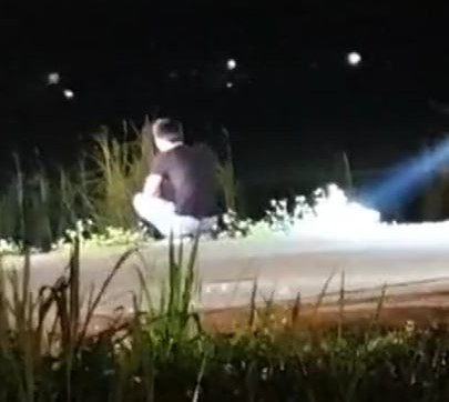 Thông tin bất ngờ vụ ôm súng cố thủ trong xe bán tải ở Hà Tĩnh ảnh 1