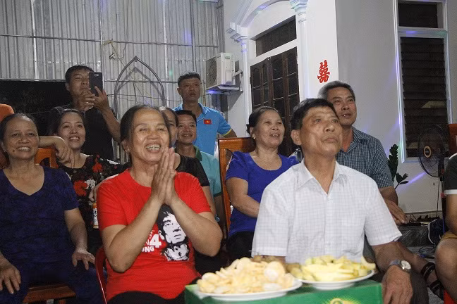 Quê nhà trung vệ Tiến Dũng rực cờ đỏ trước bán kết Việt Nam - Hàn Quốc ảnh 6