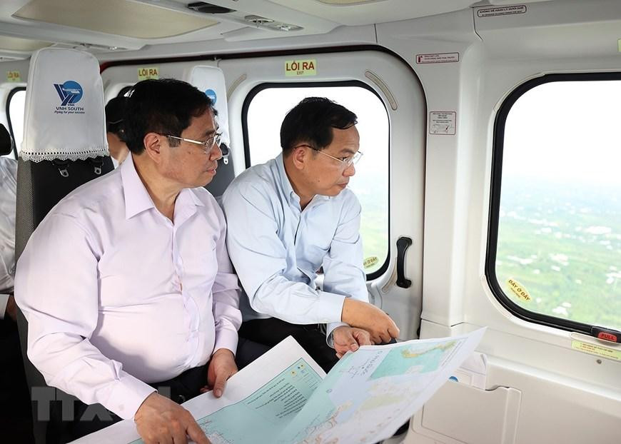 Thủ tướng Phạm Minh Chính đi khảo sát quy hoạch vùng Đồng bằng sông Cửu Long. (Ảnh: Dương Giang/TTXVN) Thủ tướng Phạm Minh Chính đi khảo sát quy hoạch vùng Đồng bằng sông Cửu Long. (Ảnh: Dương Giang/TTXVN)