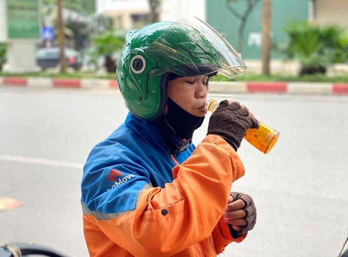 Number 1 trở thành thức uống quen thuộc đồng hành cùng shipper trên mọi chặng đường