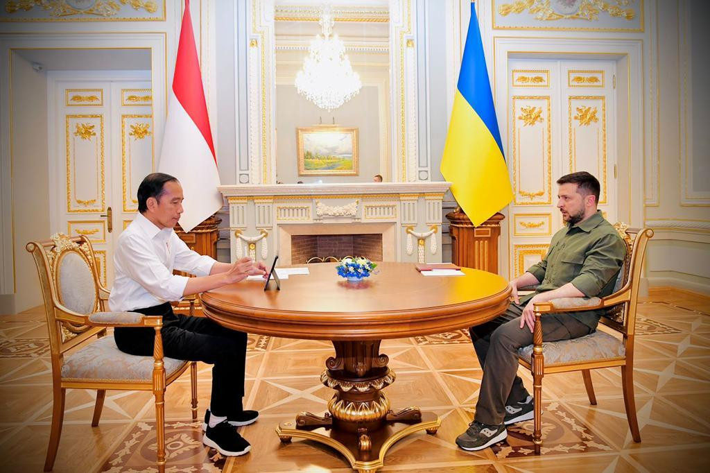 Ông Widodo họp với ông Zelensky. Ảnh: Twitter