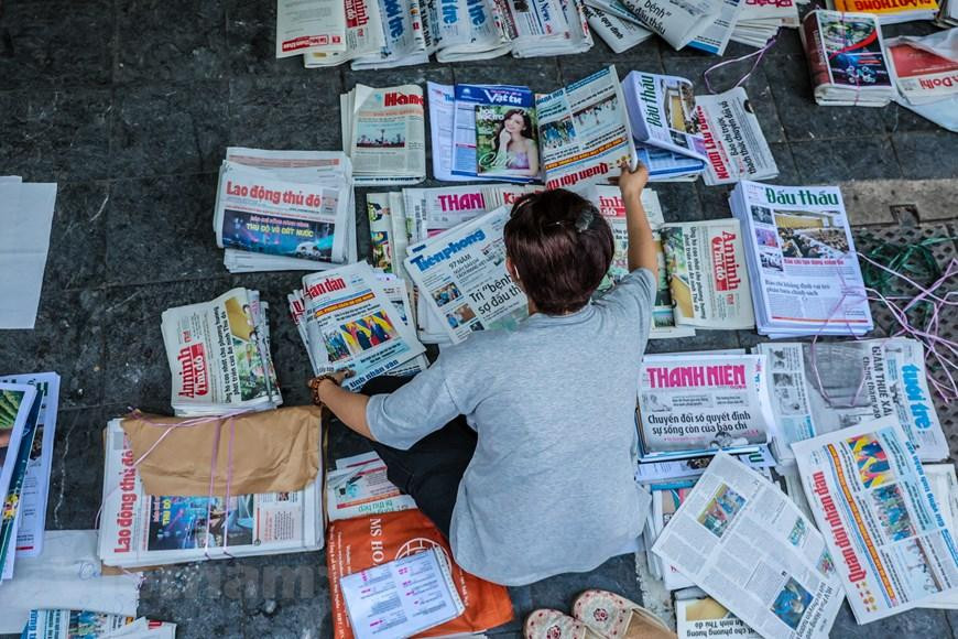 Khu phố Đinh Tiên Hoàng, Đinh Lễ được coi là 'chợ báo' ở Hà Nội. (Ảnh: Minh Sơn/Vietnam+)