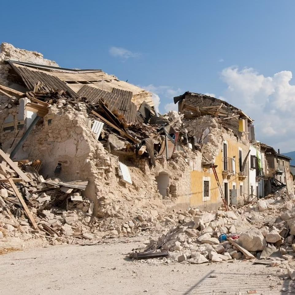 Trung tâm Địa chấn Địa Trung Hải – châu Âu (EMSC) cho biết khoảng 119 triệu người ở Pakistan, Afghanistan và Ấn Độ đã cảm nhận được sóng xung kích từ trận động đất. Tuy nhiên hiện chưa có thông tin về thiệt hại hoặc thương vong ở Pakistan.