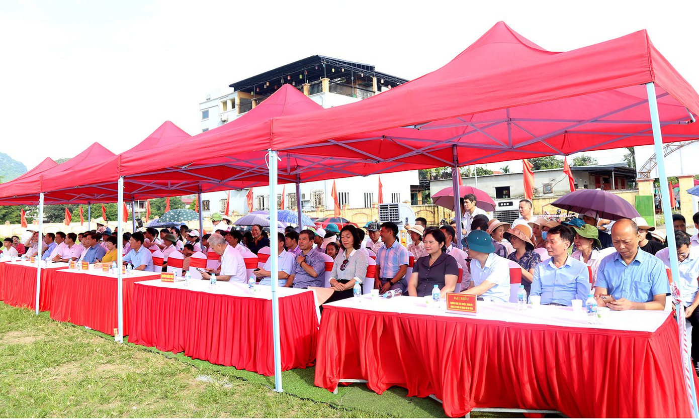 Theo Ban Tổ chức, những con dê sau khi thắng cuộc sẽ được đưa về chăm sóc, nhân giống. Ảnh: Minh Đường.