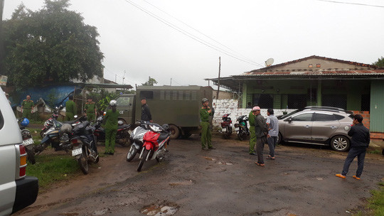 Tra tấn người làm thuê dã man ở Gia Lai: Tiếp tục khám nhà Nga 'vọc' ảnh 1