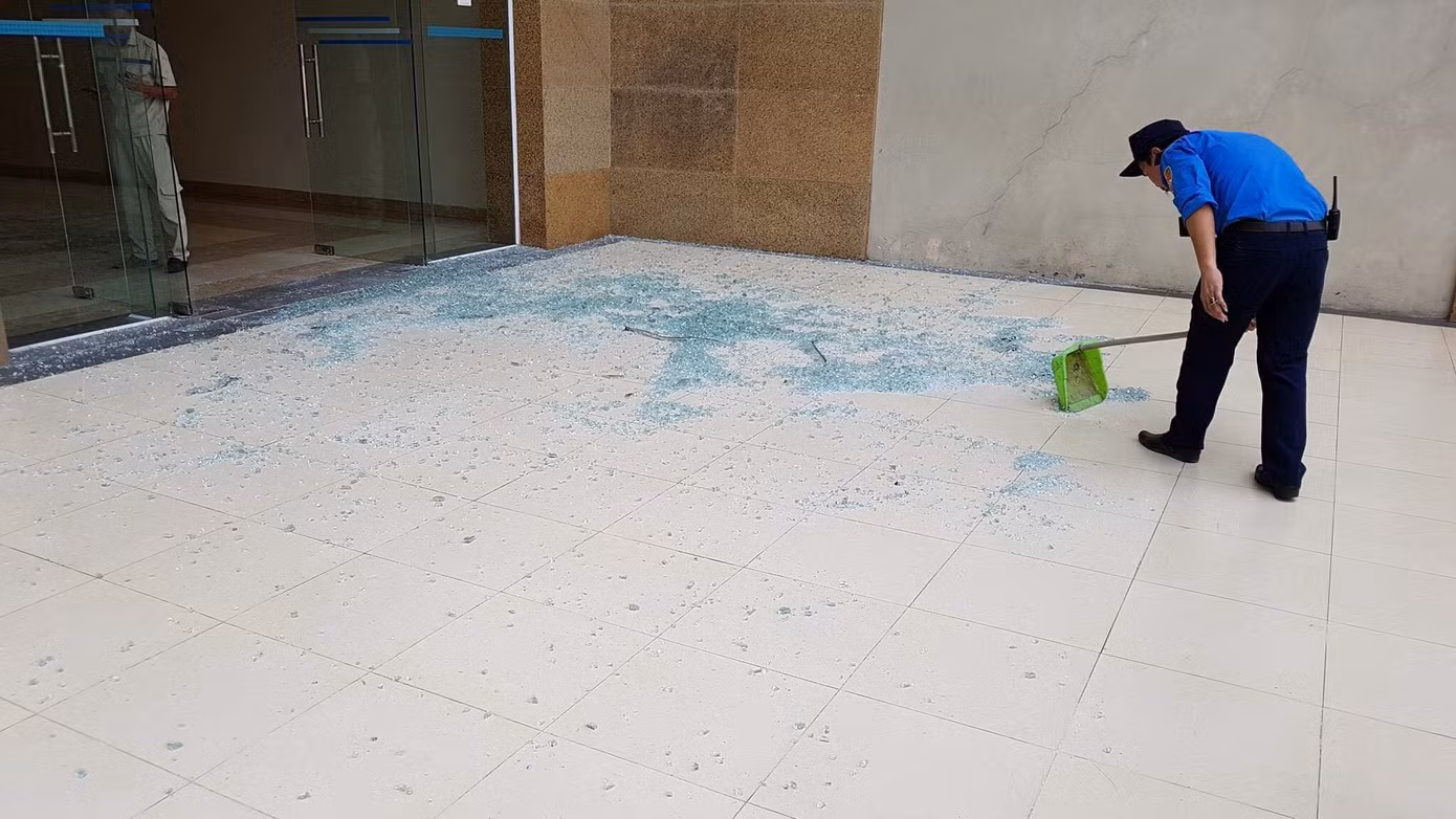 Chung cư Tân Tây Đô: Sau rơi gạch ốp tường là sập trần thạch cao ảnh 5
