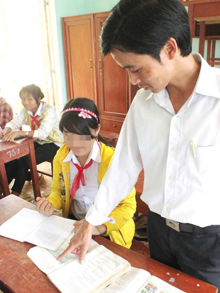 Một trường hợp hiếm hoi sau khi lấy chồng trở lại lớp học. Một trường hợp hiếm hoi sau khi lấy chồng trở lại lớp học