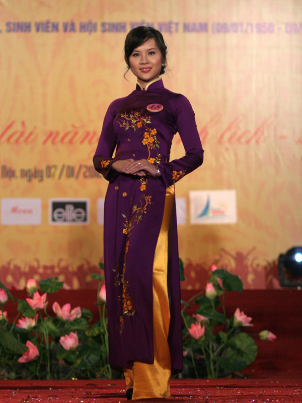 Á khôi Thiên Trang