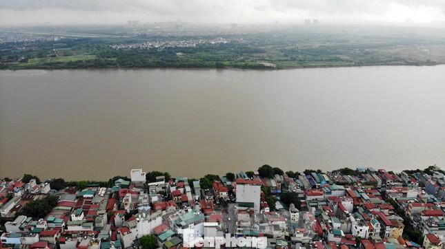 Chuyên gia cảnh báo nhà đầu tư cẩn trọng khi đầu tư ăn theo quy hoạch cầu Trần Hưng Đạo vì thị trường BĐS khu vực Long Biên đã bị giới đầu cơ “tạo sóng” để nâng giá lên mức “gần đỉnh”. Chuyên gia cảnh báo nhà đầu tư cẩn trọng khi đầu tư ăn theo quy hoạch cầu Trần Hưng Đạo vì thị trường BĐS khu vực Long Biên đã bị giới đầu cơ “tạo sóng” để nâng giá lên mức “gần đỉnh”.