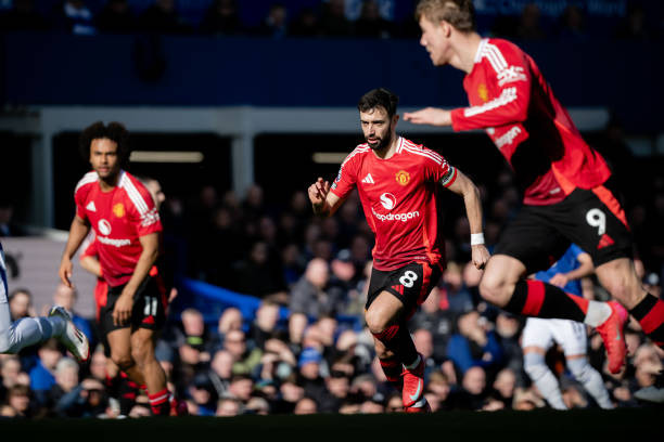 MU thoát thua hú vía trên sân Everton ảnh 4