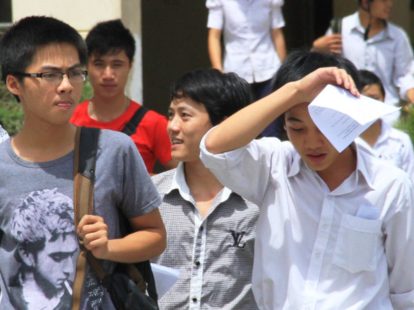 Thí sinh sau giờ thi ở Đà Nẵng. Ảnh: Nguyễn Huy. Thí sinh sau giờ thi ở Đà Nẵng. Ảnh: Nguyễn Huy