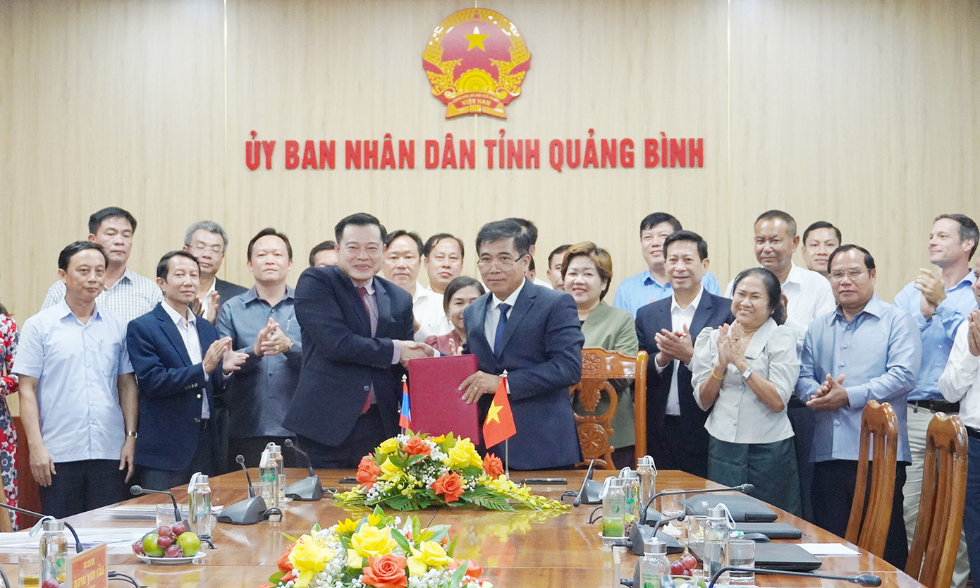 Hai bên thống nhất nội dung làm việc, cùng ký kết để gửi các bộ, ngành Trung ương xem xét.