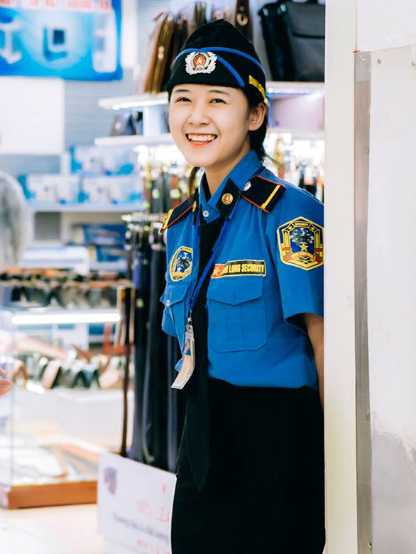 Nữ bảo vệ siêu thị ở Nghệ An gây sốt cộng đồng mạng ảnh 2