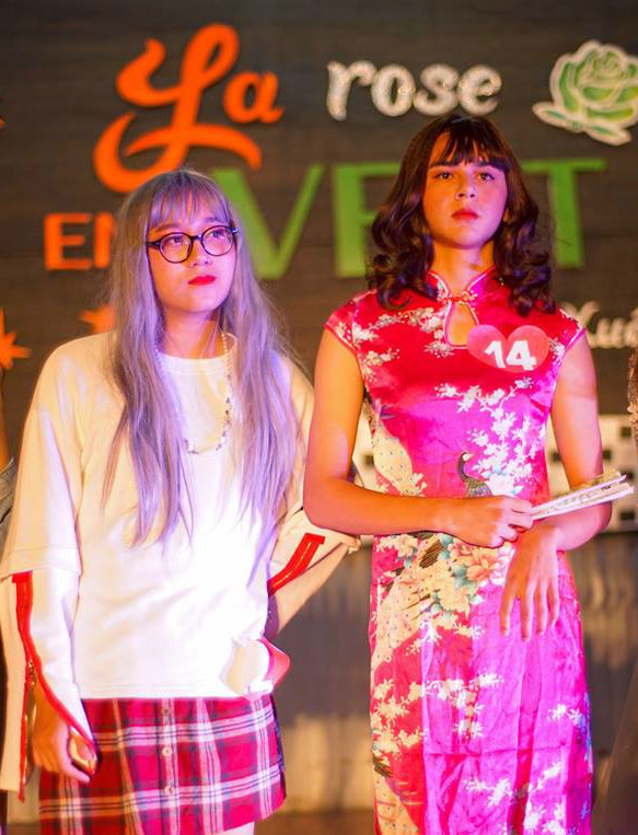 Nam sinh giả gái thi tài sắc khiến con gái ghen tị, dân mạng kiếm tìm ảnh 12