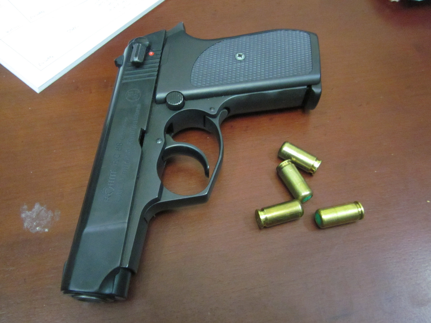 Khẩu súng thu được của đối tượng Hưng. Ảnh: Tuấn Nguyễn