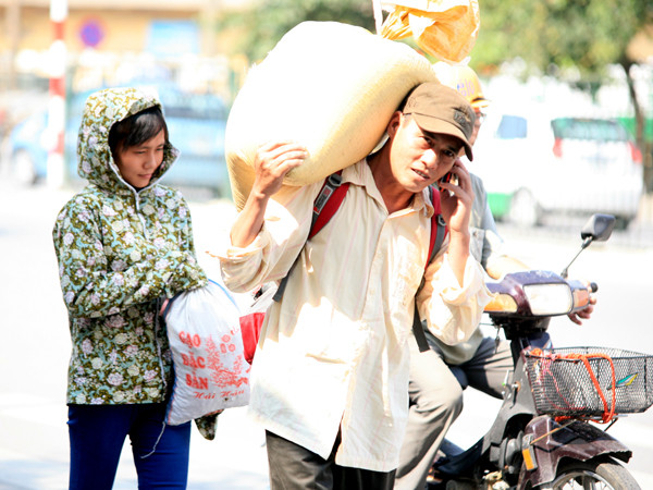 Lương thực, thực phẩm được các phụ huynh chuẩn bị chu đáo