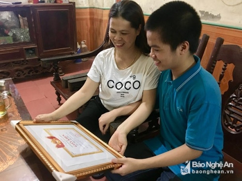 Lộ diện cao thủ tin học trẻ tại Nghệ An ảnh 1