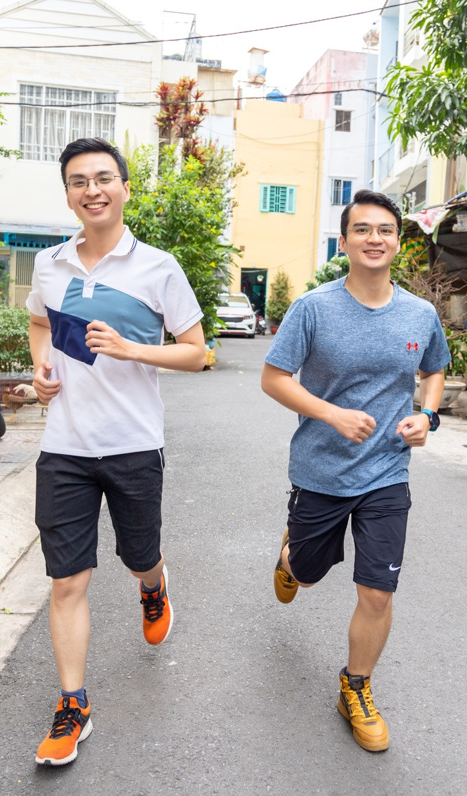 Anh em bác sĩ 9X Nguyễn Trung Nghĩa và Nguyễn Trung Kiên (Ảnh: MINK).