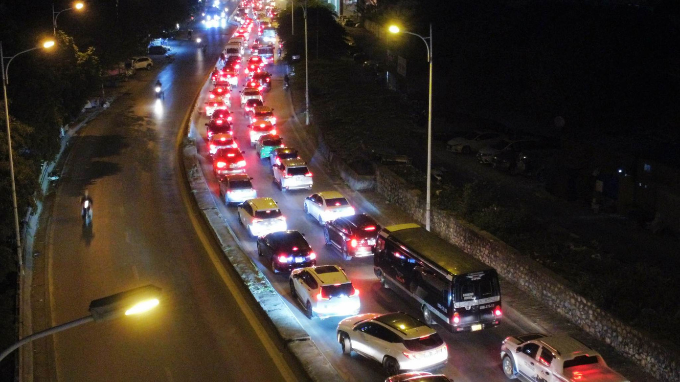 Thời điểm hơn 18h ngày 2/1