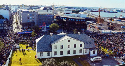 Iceland được chào đón như nhà vô địch khi hồi hương ảnh 5