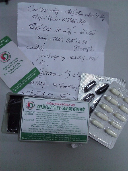Thuốc và đơn thuốc được BS. Vũ kê cho bệnh nhân
