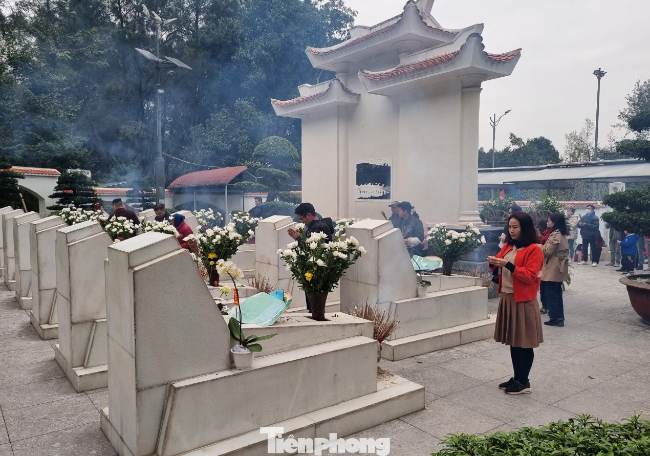 Ngã ba Đồng Lộc là một trong những điểm đến linh thiêng ngày đầu năm mới của người dân Hà Tĩnh và du khách thập phương.