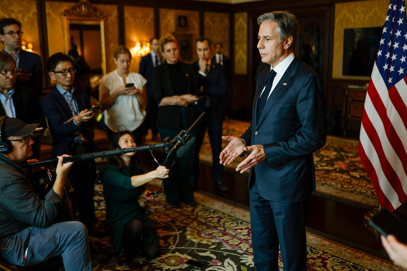 Ông Antony Blinken trả lời báo giới ở Ấn Độ ngày 10/11. Ảnh: AP Ông Antony Blinken trả lời báo giới ở Ấn Độ ngày 10/11. Ảnh: AP