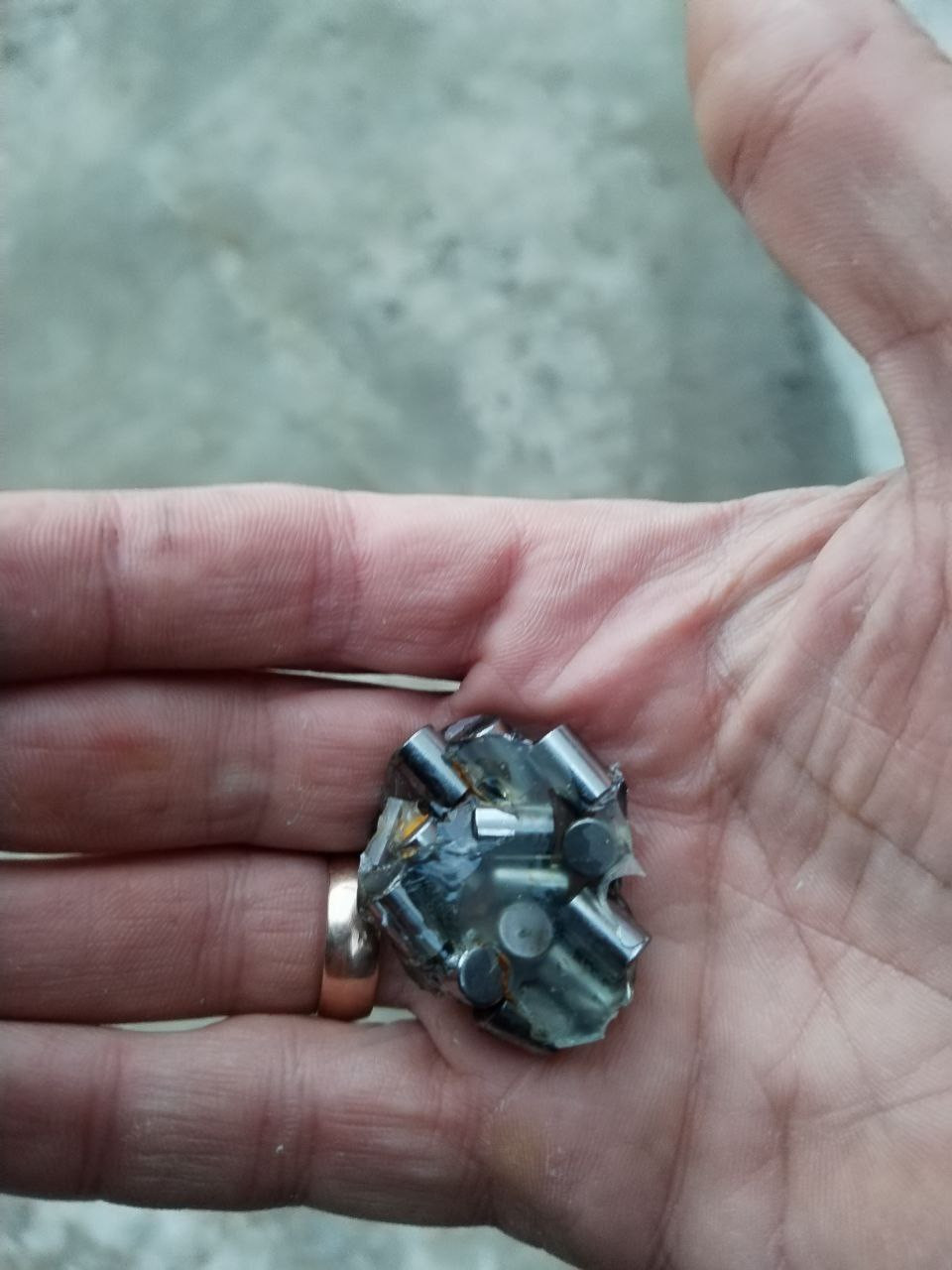 Những hình ảnh được Thống đốc Vùng Kursk đăng tải. Ảnh: RT Những hình ảnh được Thống đốc Vùng Kursk đăng tải. Ảnh: RT