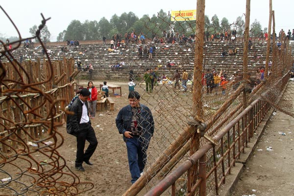 Cuối cùng, kết thúc hội là rách tan hoang