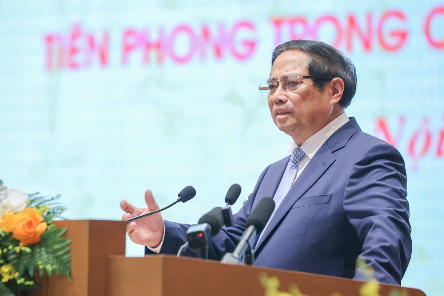 Thủ tướng tin tưởng các doanh nghiệp nhà nước sẽ làm tốt việc chuyển đổi số quốc gia. Ảnh VGP/Nhật Bắc