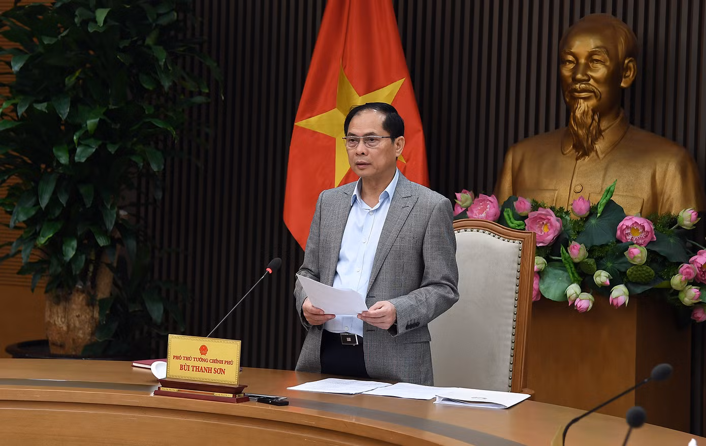 Phó Thủ tướng giao Bộ Tài chính xây dựng phương án tổng thể hỗ trợ cho các doanh nghiệp. Ảnh: VGP