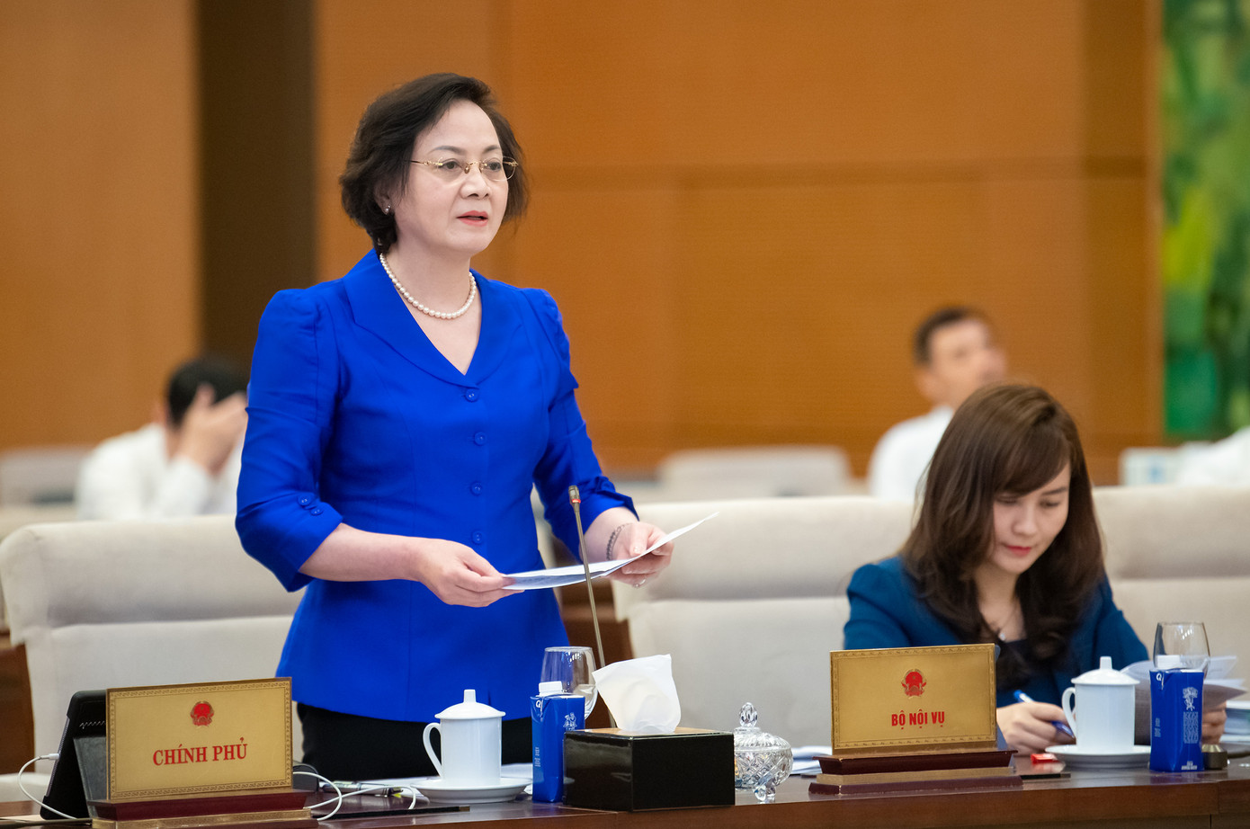 Bộ trưởng Bộ Nội vụ Phạm Thị Thanh Trà tại phiên họp Ủy ban Thường vụ Quốc hội xem xét, thông qua nghị quyết sắp xếp đơn vị hành chính, ngày 14/4.