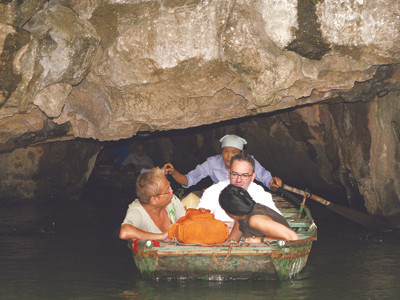 Thám hiểm Tràng An Ảnh: Đức Hạnh. Thám hiểm Tràng An Ảnh: Đức Hạnh