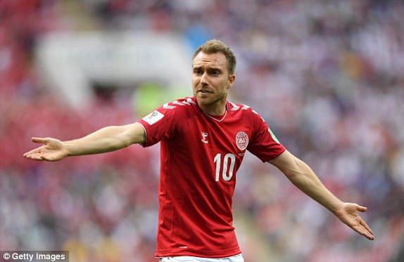 Hòa nhạt nhẽo, Pháp và Đan Mạch dắt tay nhau vào vòng 1/8 ảnh 17