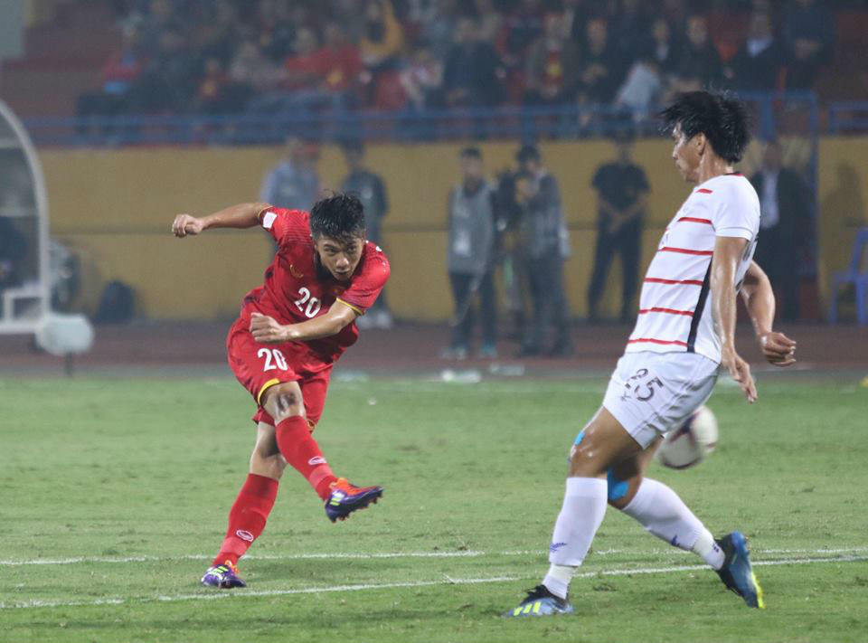 Thắng Campuchia 3-0, tuyển Việt Nam vào bán kết AFF Cup ảnh 33