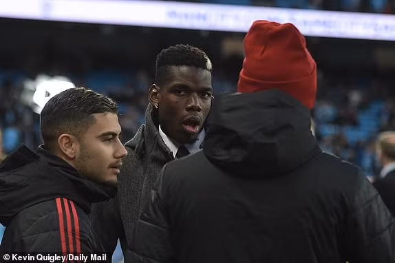 Thắng dễ M.U ở derby, Man City tái chiếm ngôi đầu Ngoại hạng Anh ảnh 6