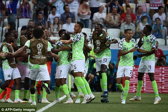 Nigeria hạ Iceland 2-0, Argentina thêm cơ hội ở lại World Cup ảnh 21
