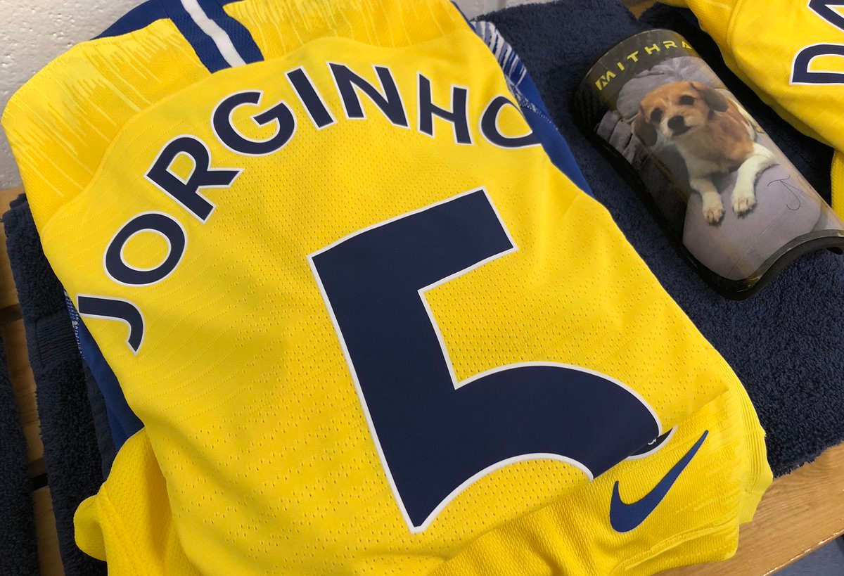 Thắng '3 sao' trận ra quân, Chelsea lên ngôi đầu Ngoại hạng Anh ảnh 5