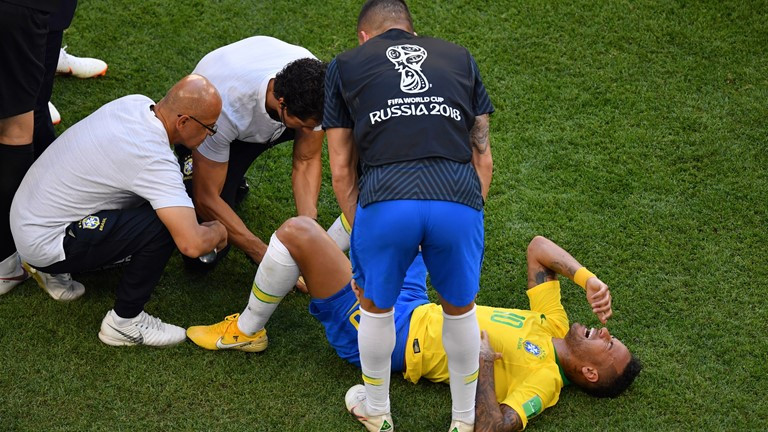 Neymar tỏa sáng, Brazil vào tứ kết World Cup 2018 ảnh 34