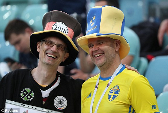 Toni Kroos ghi tuyệt phẩm, giải cứu tuyển Đức khỏi 'cửa tử' ảnh 9