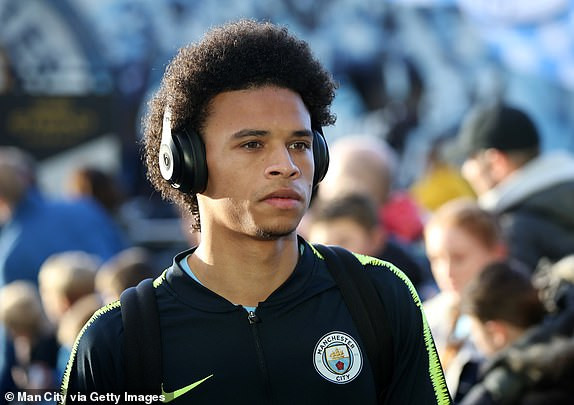 Thắng dễ M.U ở derby, Man City tái chiếm ngôi đầu Ngoại hạng Anh ảnh 2