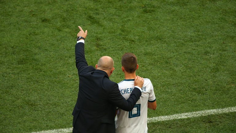 Thắng nghẹt thở Tây Ban Nha bằng 'đấu súng', Nga tiến vào tứ kết ảnh 24