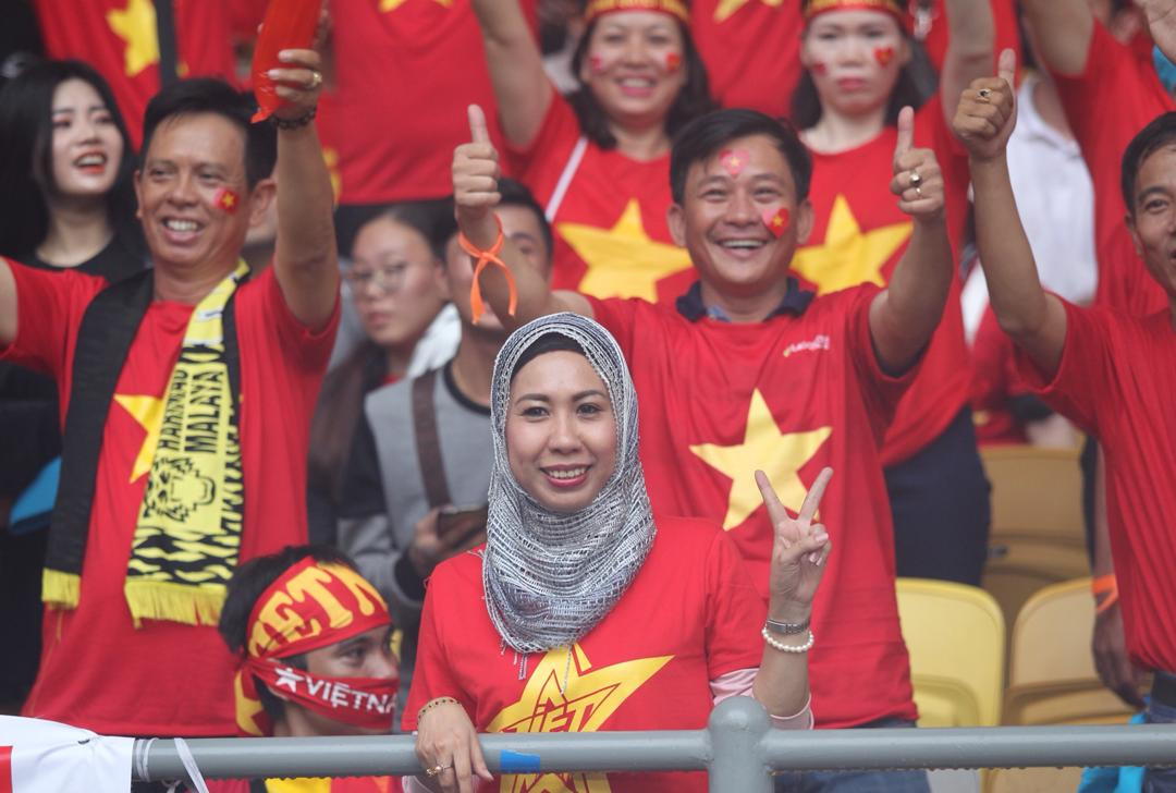 Hòa Malaysia 2-2, tuyển Việt Nam có lợi thế ở chung kết lượt về ảnh 24