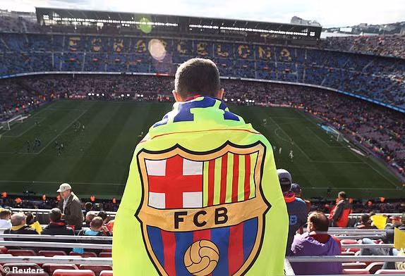 Suarez lập hat-trick, Barcelona vùi dập Real Madrid ở Siêu kinh điển ảnh 5