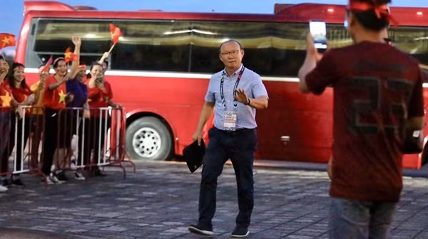 Thắng Lào '3 sao', tuyển Việt Nam khởi đầu suôn sẻ AFF Cup 2018 ảnh 8