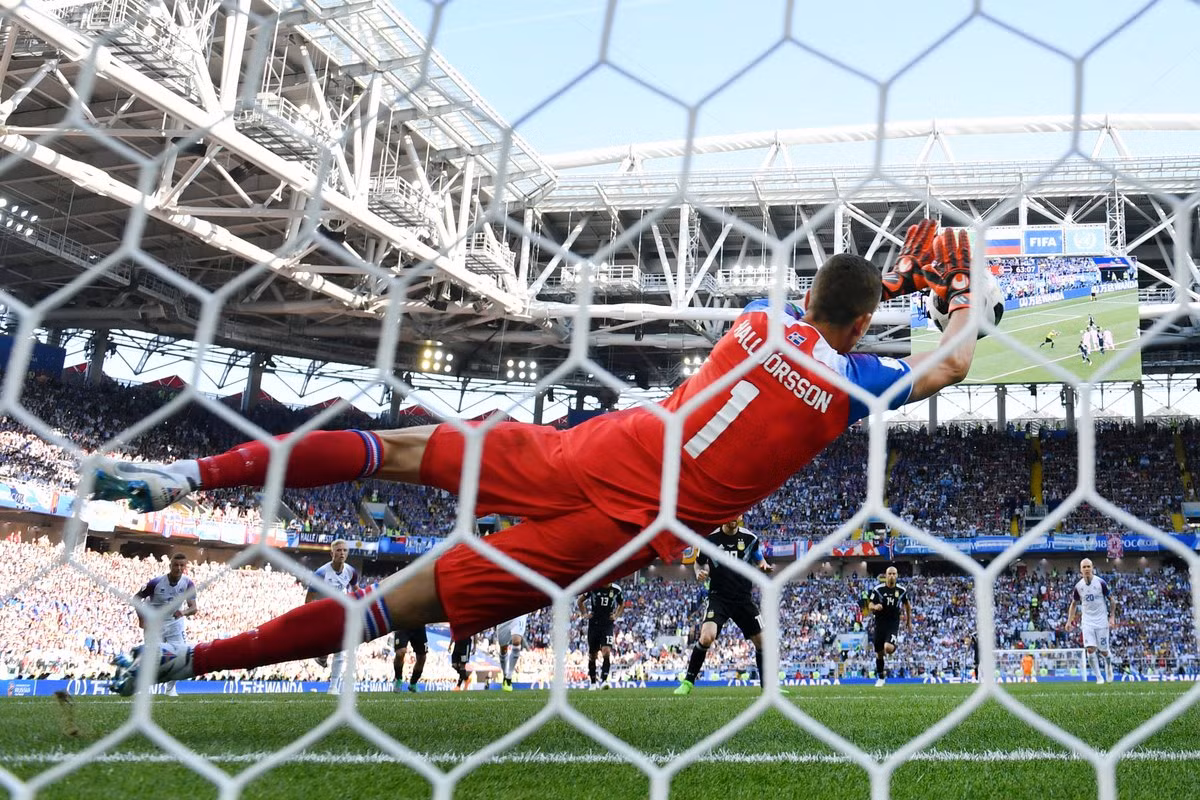 Messi đá hỏng phạt đền, Argentina bị Iceland cầm hòa ảnh 22