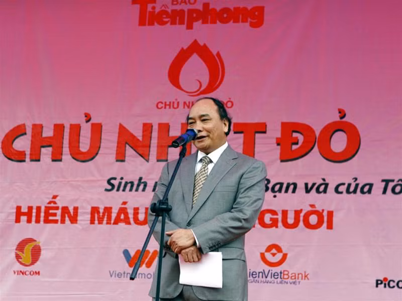 Ông Nguyễn Xuân Phúc, Ủy viên T.Ư Đảng, Bộ trưởng, Chủ nhiệm Văn phòng Chính phủ phát biểu. Ảnh : Hồng Vĩnh.