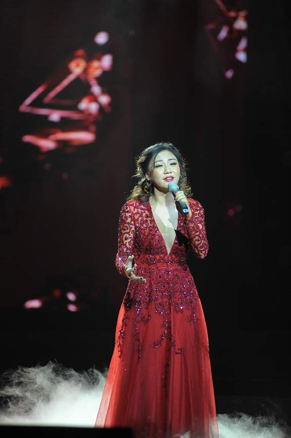 Phạm Thu Hà giành Hoa khôi Sinh viên Việt Nam 2017 ảnh 22