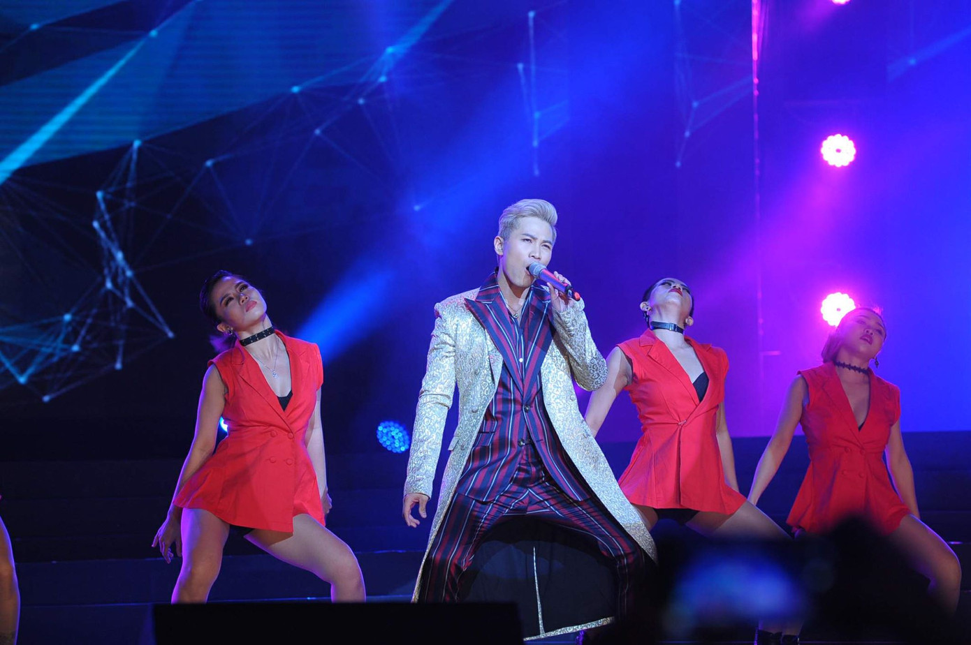 Phạm Thu Hà giành Hoa khôi Sinh viên Việt Nam 2017 ảnh 26