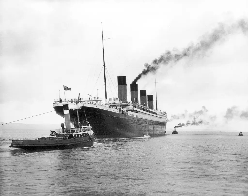 Titanic là tàu chở khách lớn nhất thế giới vào thời điểm năm 1912. Titanic là tàu chở khách lớn nhất thế giới vào thời điểm năm 1912.